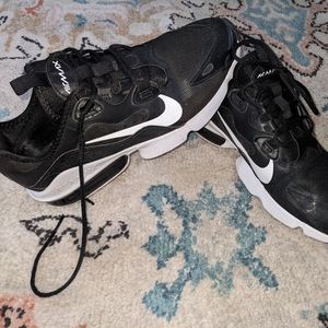 COPY - Nike AirMax Infinity 2 Black/White Women